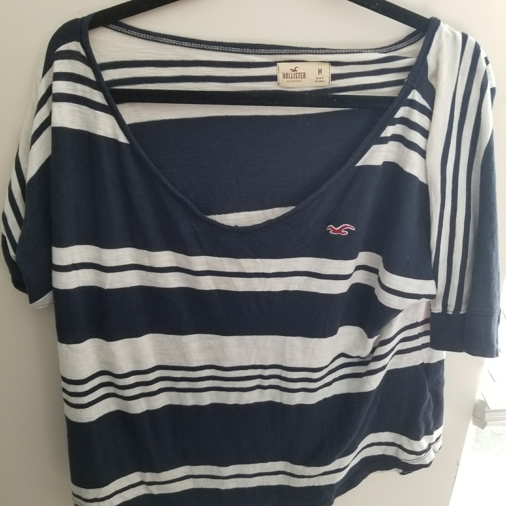 Hollister tee shirt